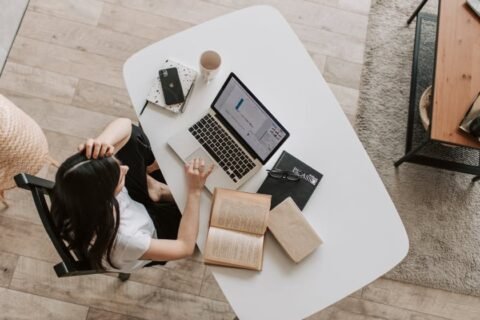 Чтение книги